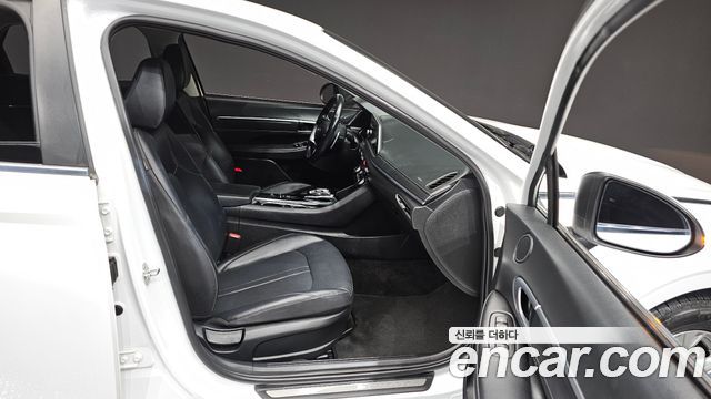 Hyundai Sonata 2022 — photo 12