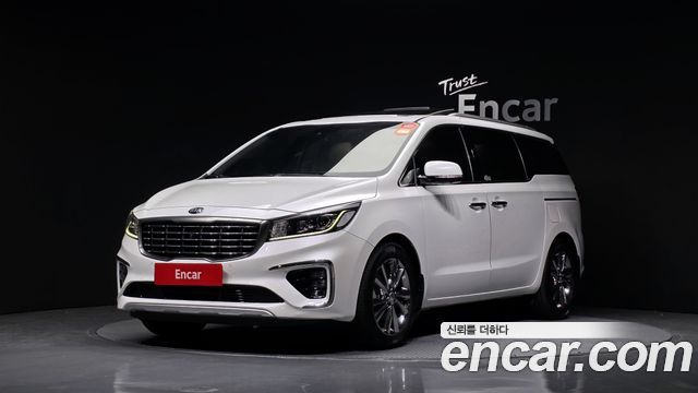 Kia Canival 2019 — photo 1