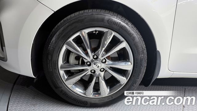 Kia Canival 2019 — photo 5
