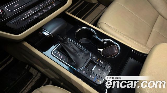 Kia Canival 2019 — photo 9