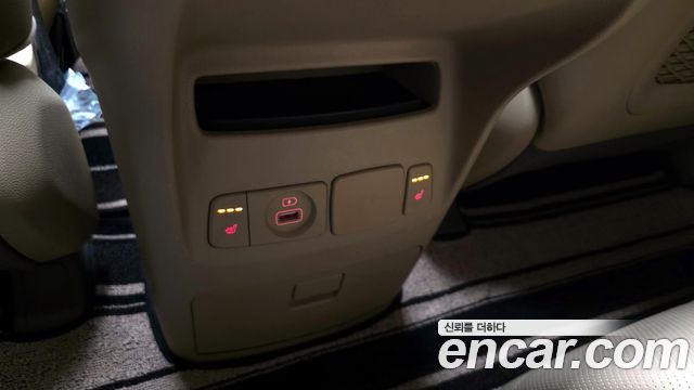 Kia Canival 2019 — photo 18