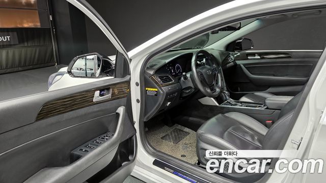 Hyundai Sonata 2016 — photo 11