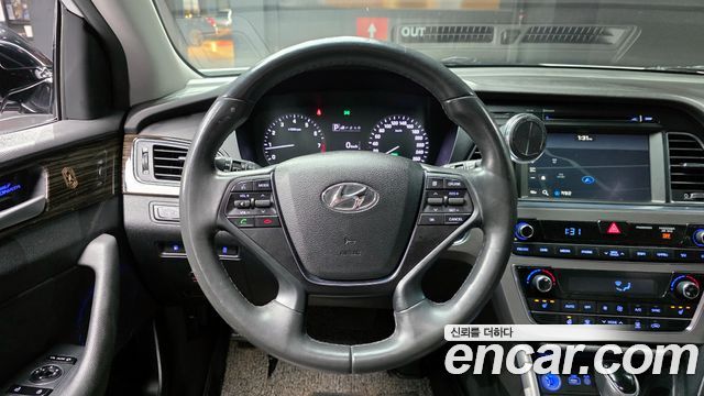 Hyundai Sonata 2016 — photo 13