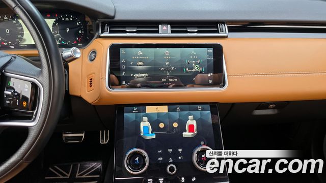 Land Rover Range Rover Velar 2022 — photo 16