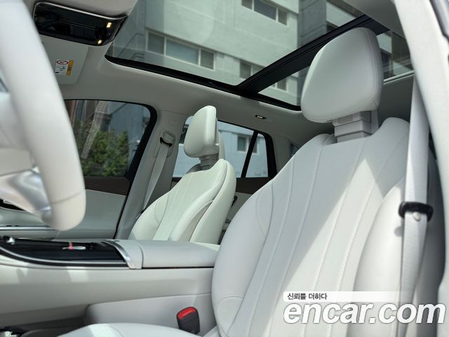 Mercedes-Benz EQE 2024 — photo 9