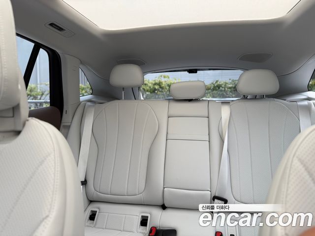 Mercedes-Benz EQE 2024 — photo 11