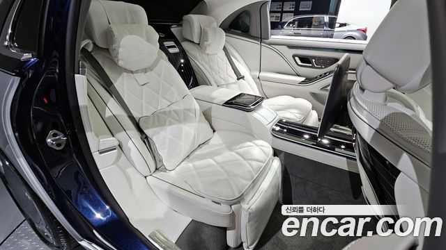 Mercedes-Benz S-Class 2022 — photo 13
