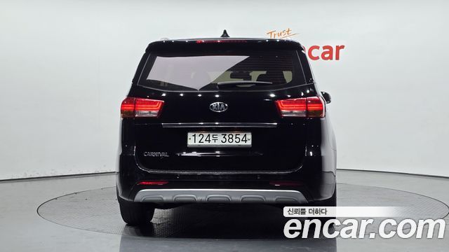 Kia Canival 2018 — photo 4