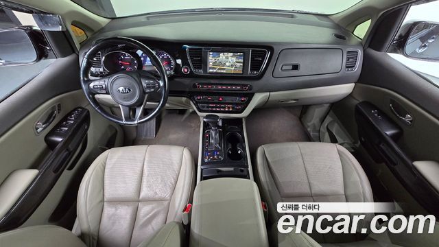 Kia Canival 2018 — photo 7