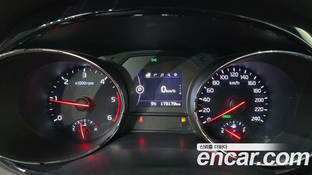 Kia Canival 2018 — photo 8