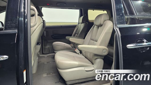 Kia Canival 2018 — photo 12