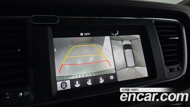 Kia Canival 2018 — photo 16