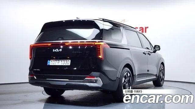 Kia Canival 2025 — photo 2