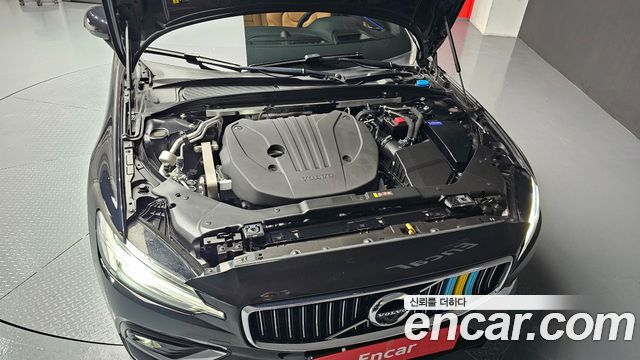 Volvo S60 2022 — photo 6