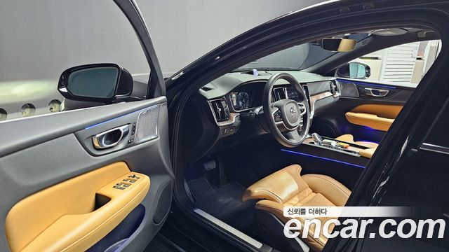Volvo S60 2022 — photo 10