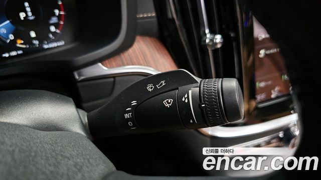 Volvo S60 2022 — photo 15
