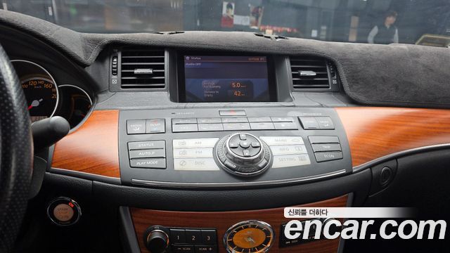 Infiniti M 2006 — photo 15