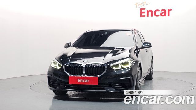 BMW 1-Series 2022 — photo 3