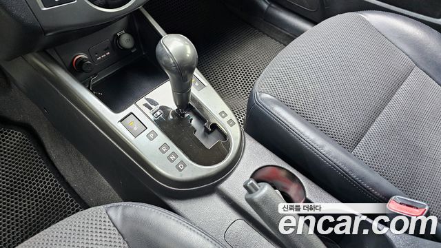 Kia Porte 2010 — photo 9