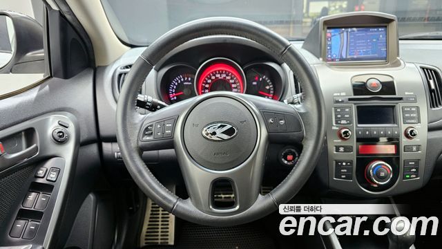 Kia Porte 2010 — photo 14