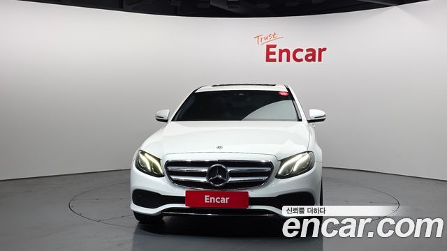 Mercedes-Benz E-Class 2019 — photo 3