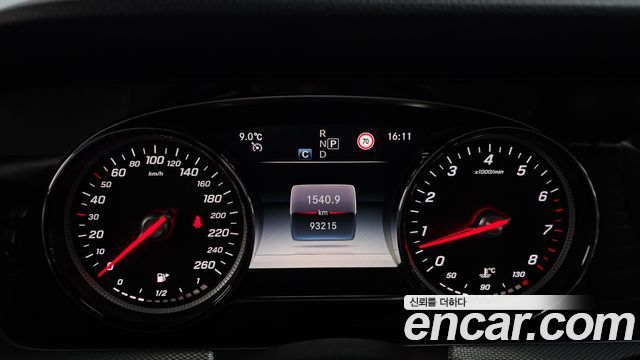 Mercedes-Benz E-Class 2019 — photo 8