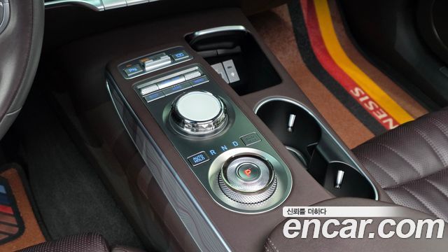 Genesis GV70 2021 — photo 9