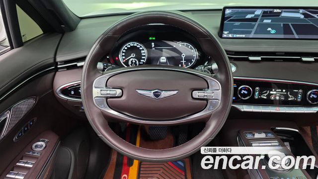 Genesis GV70 2021 — photo 13