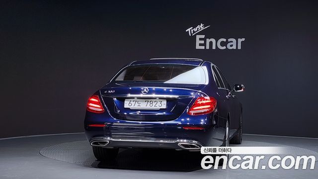 Mercedes-Benz E-Class 2019 — photo 4