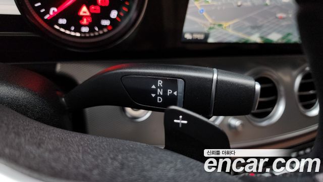 Mercedes-Benz E-Class 2019 — photo 9