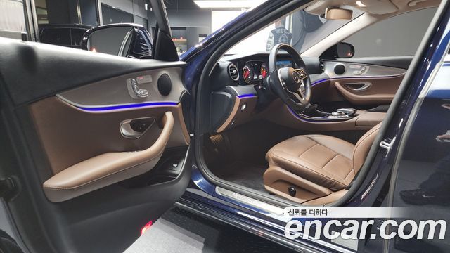 Mercedes-Benz E-Class 2019 — photo 10