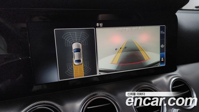 Mercedes-Benz E-Class 2019 — photo 15