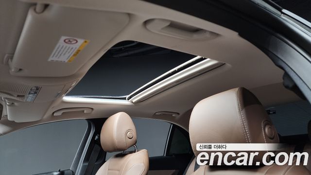 Mercedes-Benz E-Class 2019 — photo 17