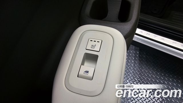 Hyundai Santafe 2024 — photo 17