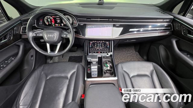 Audi Q7 2021 — photo 7