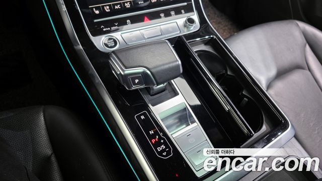 Audi Q7 2021 — photo 9