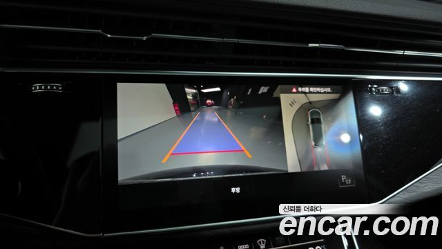 Audi Q7 2021 — photo 15