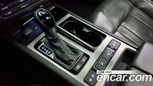 Hyundai Genesis 2016 — photo 9