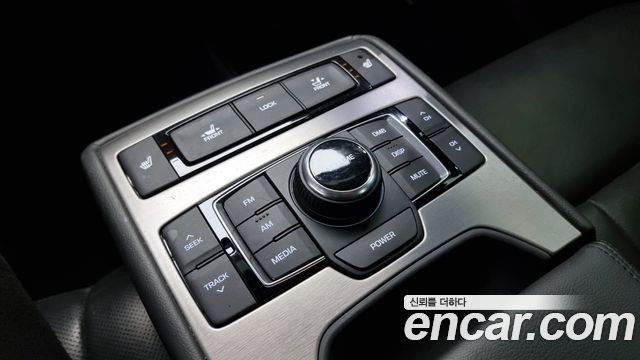 Hyundai Genesis 2016 — photo 17