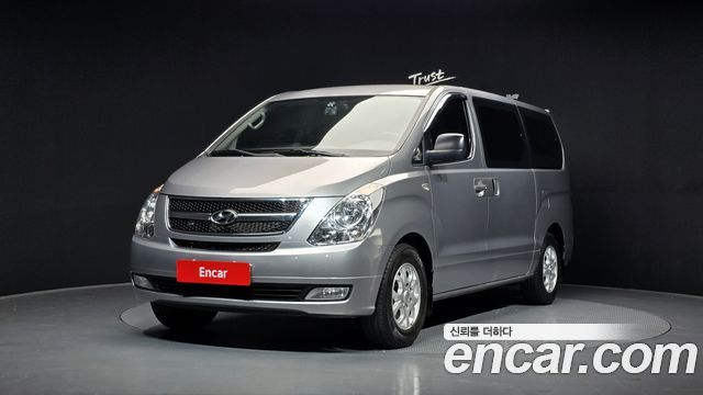 Hyundai Starex 2013 — photo 1