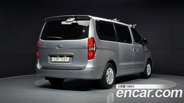 Hyundai Starex 2013 — photo 2