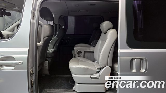 Hyundai Starex 2013 — photo 13
