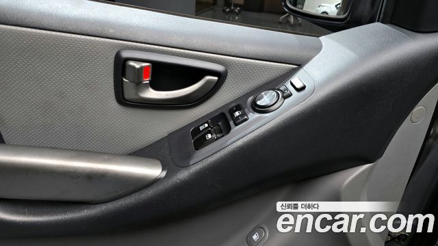 Hyundai Starex 2013 — photo 17