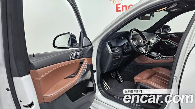 BMW X6 2021 — photo 10