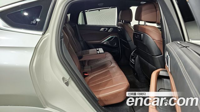BMW X6 2021 — photo 11