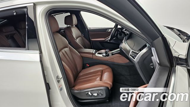BMW X6 2021 — photo 12