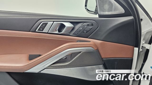 BMW X6 2021 — photo 15