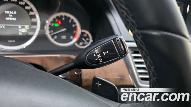 Mercedes-Benz E-Class 2011 — photo 9