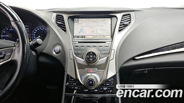 Hyundai Grandeur 2011 — photo 18