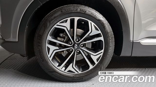 Hyundai Santafe 2019 — photo 5